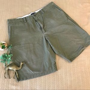 Men’s Banana Republic Cotton Shorts Olive Green 36